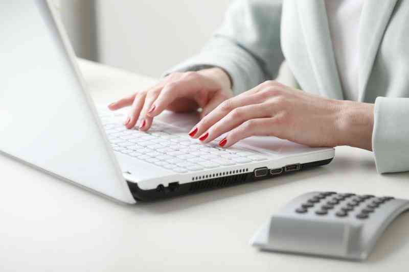  Kann QuickBooks Overhead Prozentsatz berechnen?