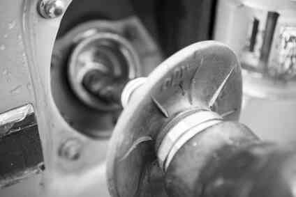  1996 ford F150: Kraftstoff Pumpe entfernen