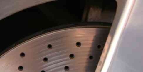 How to Test For Leaks in a Hydraulic Brake System