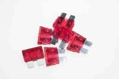 How to Change the Fuse: Das Feuerzeug Funktioniert Nicht auf Meinem 2000 Ford Focus Car