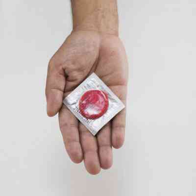 Basteln unter Verwendung von Kondomen