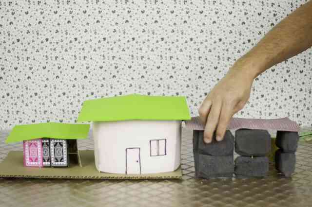 Science Projekte um ein Modell für ein Erdbeben-Beweis-Haus