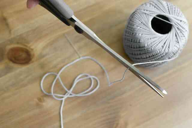 Wie zu Reparieren Löcher in Kaschmir-Pullover