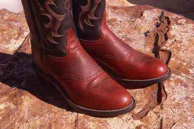 Tops, die Aussehen gut mit Leggings & Cowboy-Stiefel