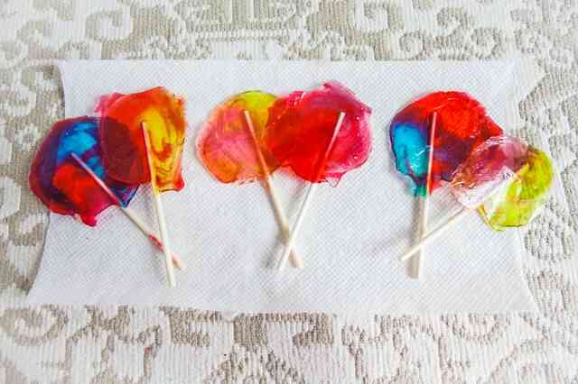 Wie erstelle ich Lollipops von Jolly Rancher