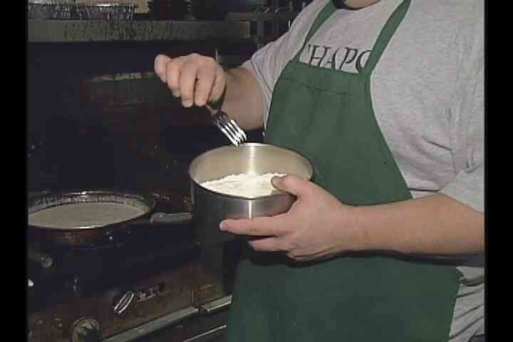 Alfredo Sauce Käse hinzufügen