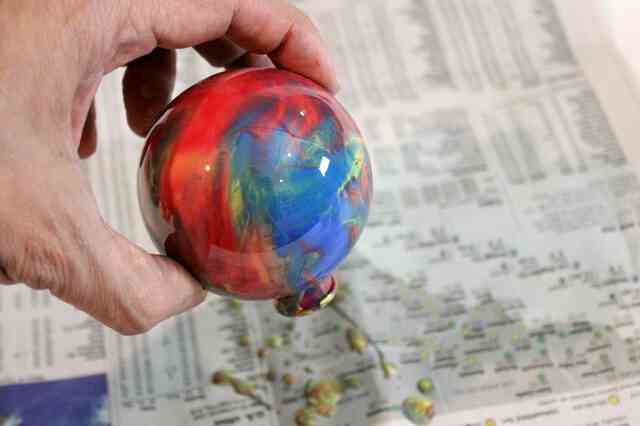 How to Paint Glass Ball Ornaments