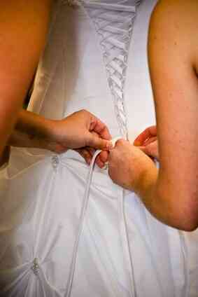 How to Lace Up Meine Hochzeit Kleid
