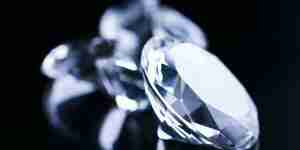 Einen echten Diamanten zu bestimmen: ein Diamant-Leitfaden
