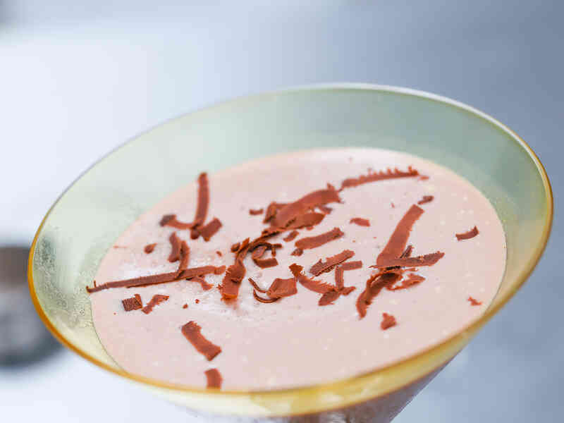 Wie erstelle ich einen Schokolade Haselnuss Espresso Martini